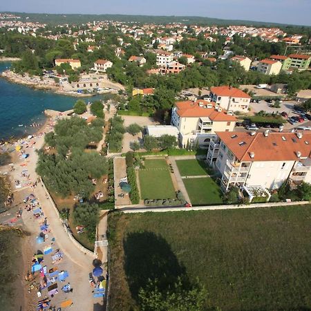 Apartment Tereza Малинска Экстерьер фото