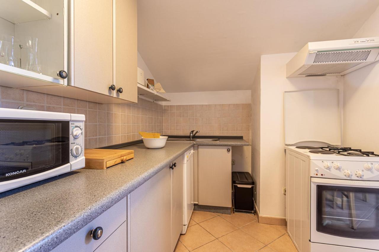 Apartment Tereza Малинска Экстерьер фото