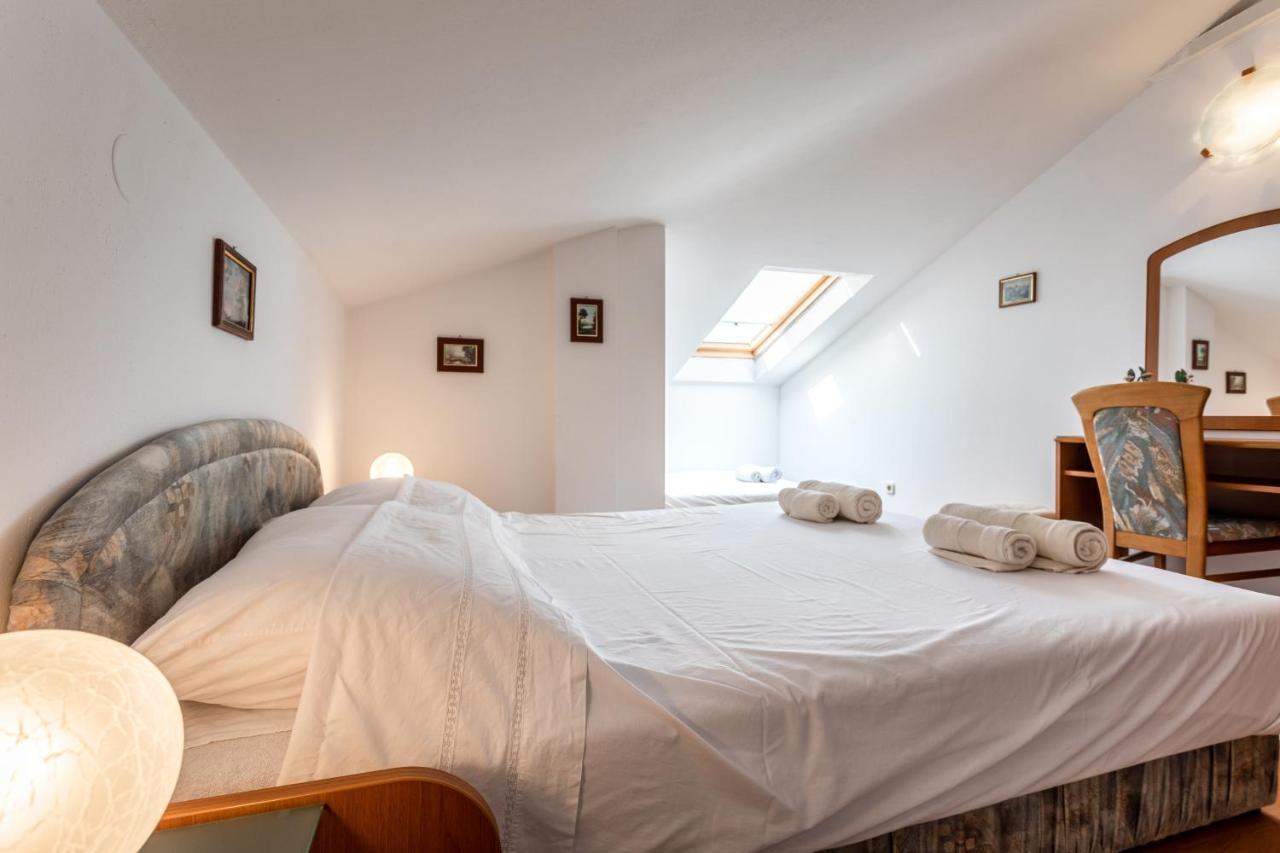 Apartment Tereza Малинска Экстерьер фото