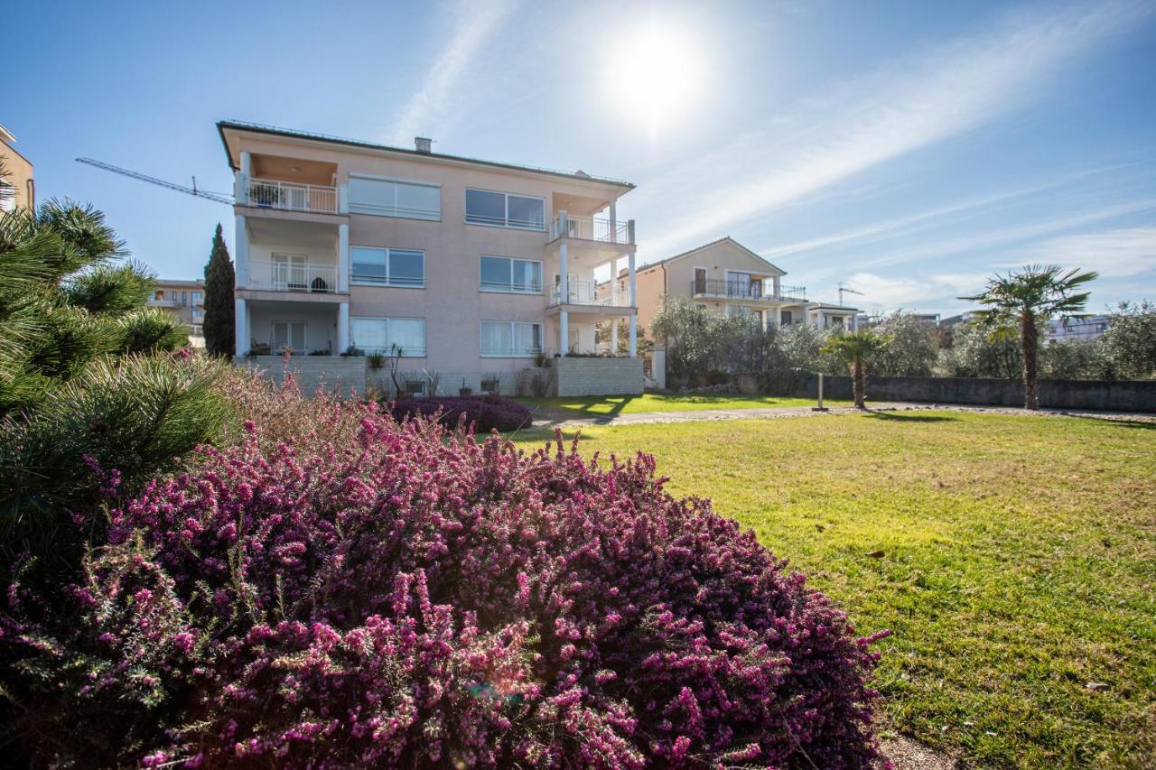 Apartment Tereza Малинска Экстерьер фото
